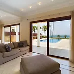 Amazing Frontline Villa Larnaka